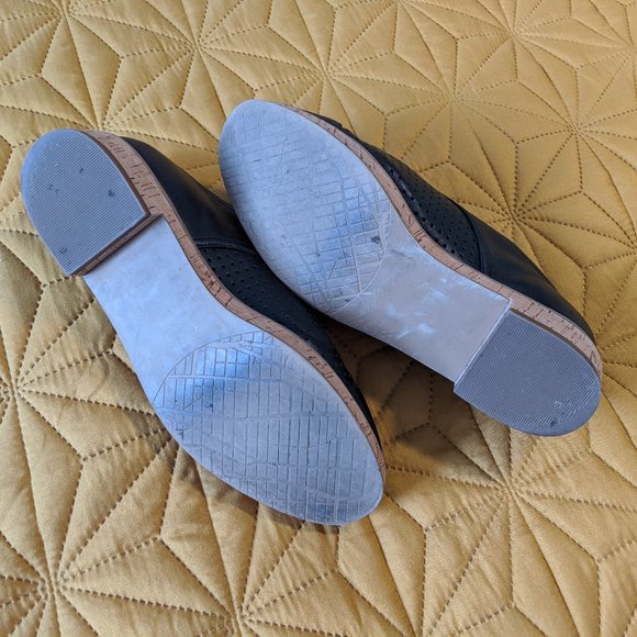 14th & Union Women's Brook Leather Oxfords - Picture 8 of 8